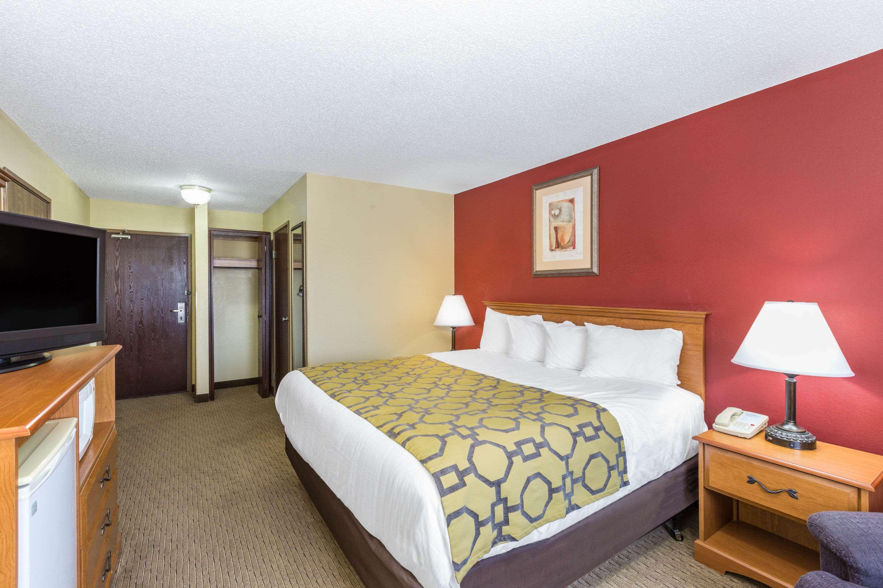 Baymont By Wyndham Fort Dodge Ngoại thất bức ảnh